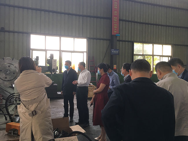 市委領導到企業(yè)視察工作5.jpg